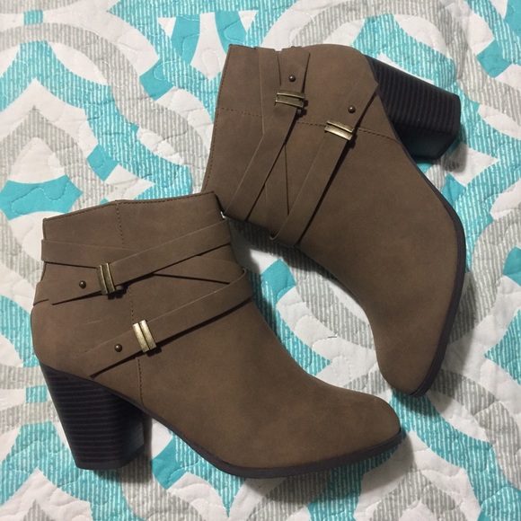 Charlotte Russe Shoes - NWB Charlotte Russe Strappy Booties